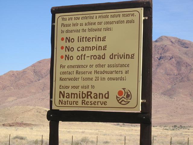 Namibia_2007_211_cpt_20070323_10.jpg - Richtung Sesriem (C14)